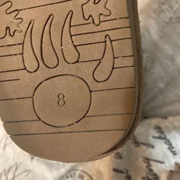 BearPaw “Annie” 1965W Suede/Sheepskin boot in Taupe size 8M. EUC - Picture 6 of 7